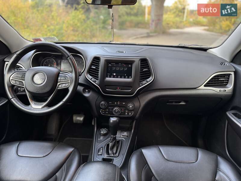 Внедорожник / Кроссовер Jeep Cherokee 2018 в Днепре фото 10 Внедорожник / Кроссовер Jeep Cherokee 2018 в Днепре
