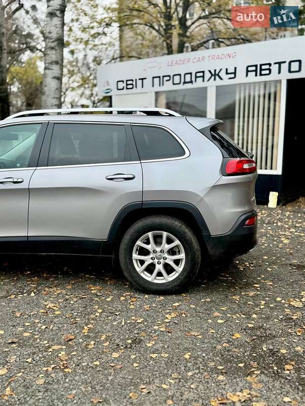 Внедорожник / Кроссовер Jeep Cherokee 2017 в Харькове