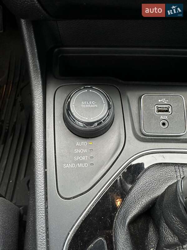 Внедорожник / Кроссовер Jeep Cherokee 2018 в Белогородке