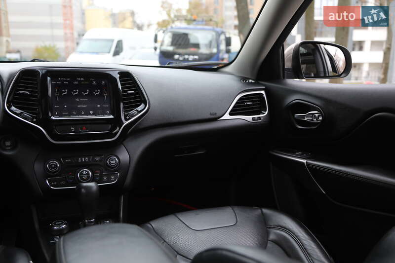 Внедорожник / Кроссовер Jeep Cherokee 2018 в Харькове фото 14 Внедорожник / Кроссовер Jeep Cherokee 2018 в Харькове