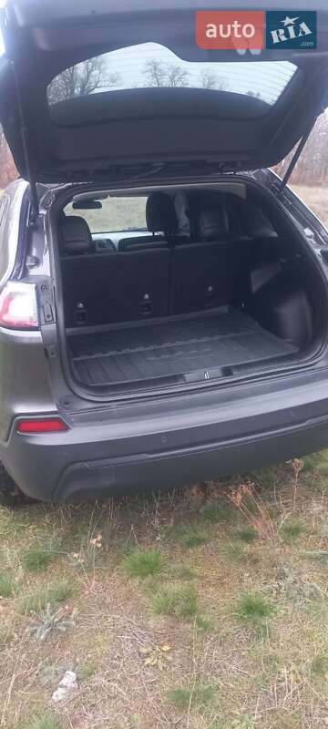 Внедорожник / Кроссовер Jeep Cherokee 2019 в Днепре фото 28 Внедорожник / Кроссовер Jeep Cherokee 2019 в Днепре