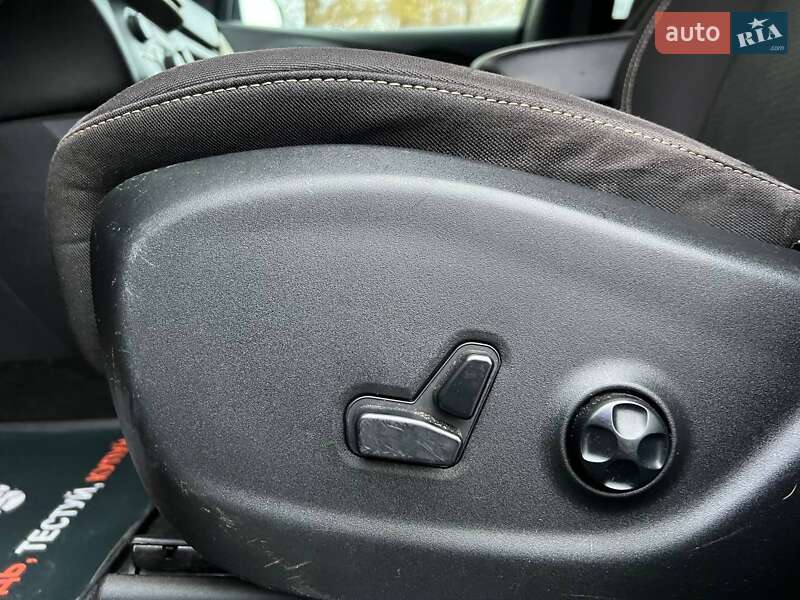 Внедорожник / Кроссовер Jeep Cherokee 2016 в Хмельницком