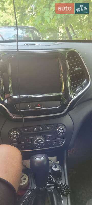 Внедорожник / Кроссовер Jeep Cherokee 2020 в Житомире