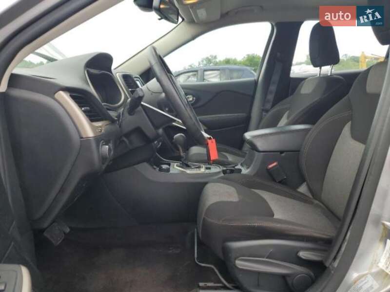 Позашляховик / Кросовер Jeep Cherokee 2017 в Рівному