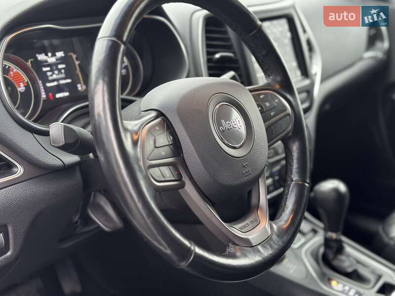 Позашляховик / Кросовер Jeep Cherokee 2020 в Києві