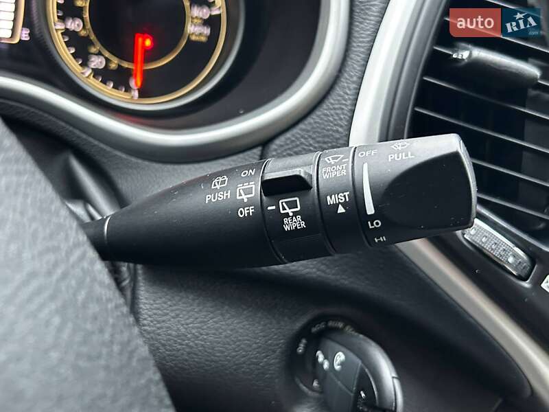 Позашляховик / Кросовер Jeep Cherokee 2015 в Києві