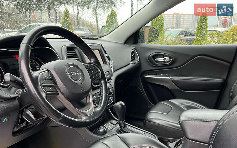 Позашляховик / Кросовер Jeep Cherokee 2019 в Львові