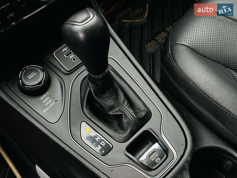 Позашляховик / Кросовер Jeep Cherokee 2020 в Харкові