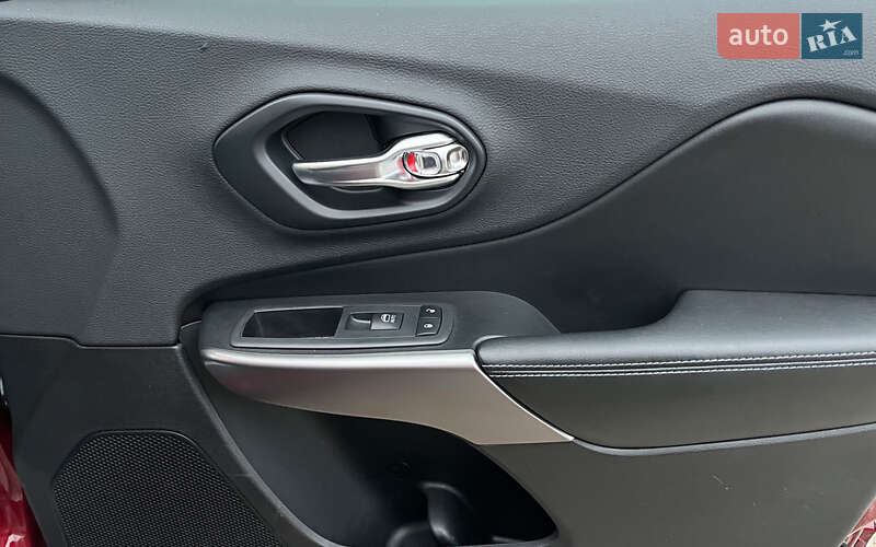 Позашляховик / Кросовер Jeep Cherokee 2019 в Коломиї