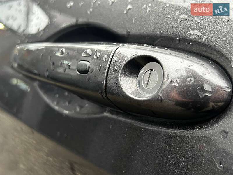 Внедорожник / Кроссовер Jeep Cherokee 2018 в Киеве