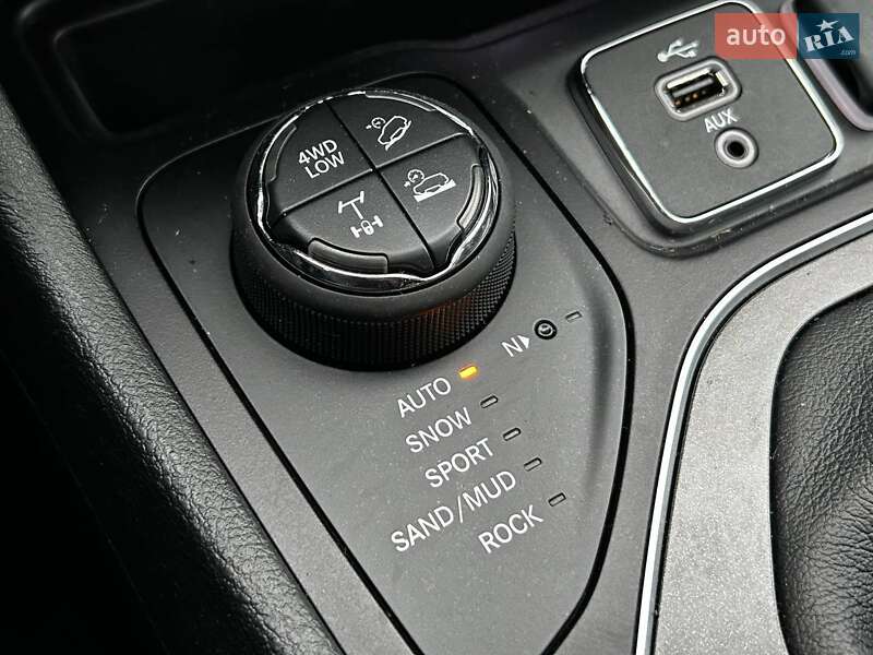 Внедорожник / Кроссовер Jeep Cherokee 2018 в Киеве