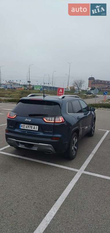 Внедорожник / Кроссовер Jeep Cherokee 2019 в Киеве