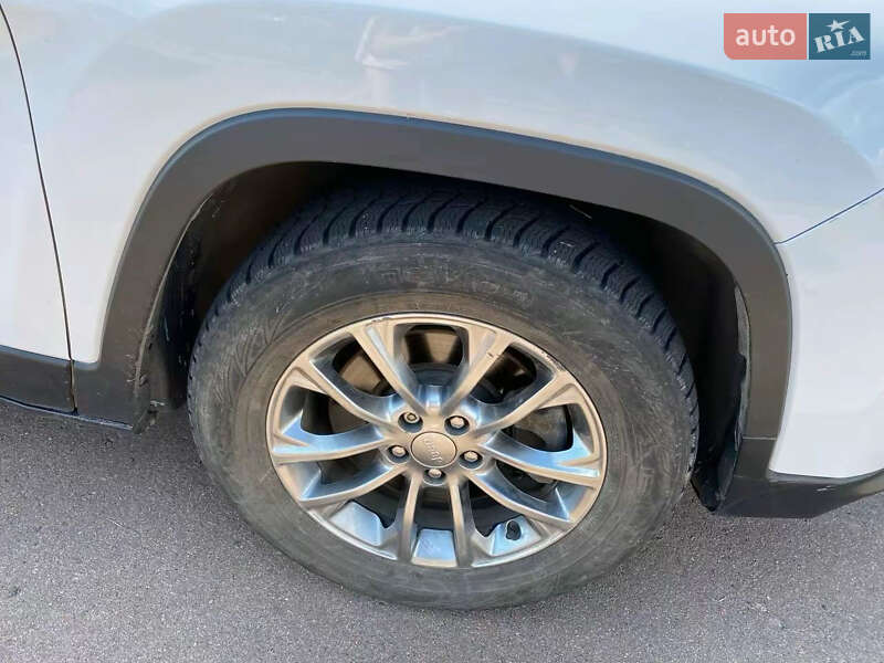 Позашляховик / Кросовер Jeep Cherokee 2018 в Києві фото 10 Позашляховик / Кросовер Jeep Cherokee 2018 в Києві