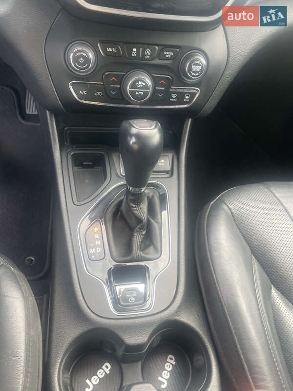 Внедорожник / Кроссовер Jeep Cherokee 2019 в Одессе фото 17 Внедорожник / Кроссовер Jeep Cherokee 2019 в Одессе