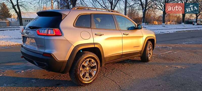 Внедорожник / Кроссовер Jeep Cherokee 2018 в Львове