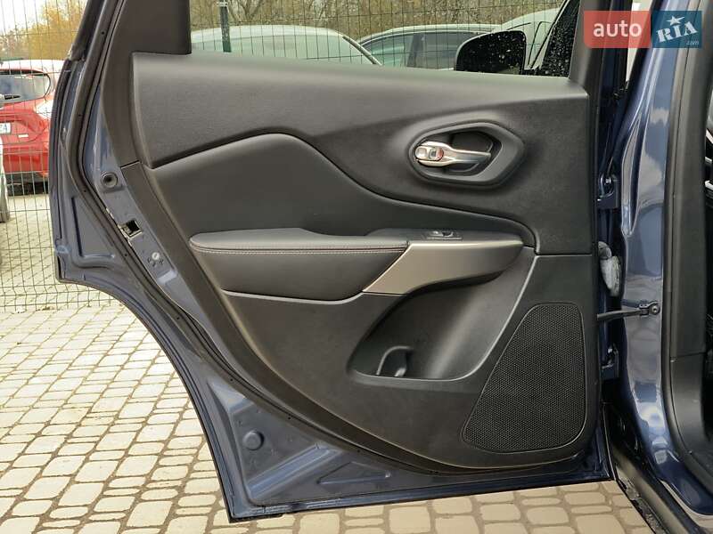 Позашляховик / Кросовер Jeep Cherokee 2021 в Бердичеві