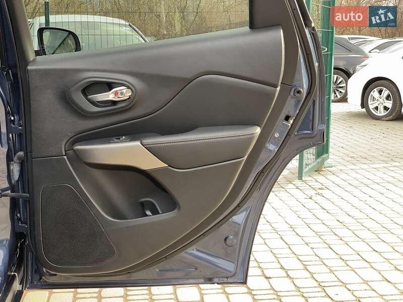 Позашляховик / Кросовер Jeep Cherokee 2021 в Бердичеві