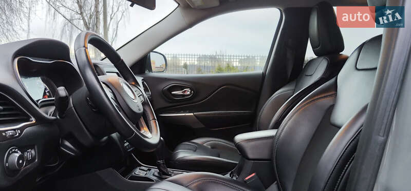 Позашляховик / Кросовер Jeep Cherokee 2018 в Львові