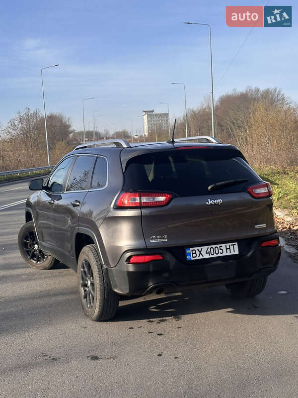 Позашляховик / Кросовер Jeep Cherokee 2014 в Хмельницькому