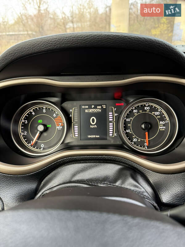 Внедорожник / Кроссовер Jeep Cherokee 2016 в Ивано-Франковске