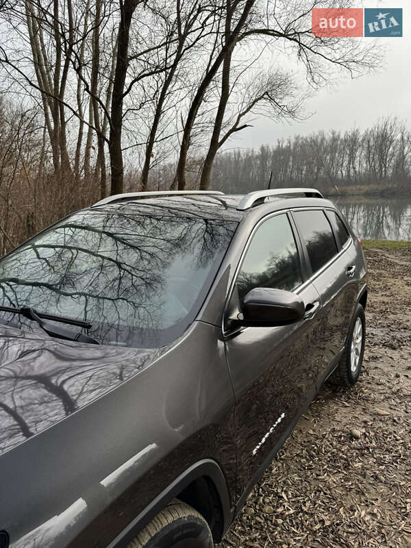 Внедорожник / Кроссовер Jeep Cherokee 2016 в Ивано-Франковске