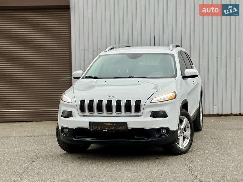 Внедорожник / Кроссовер Jeep Cherokee 2017 в Киеве