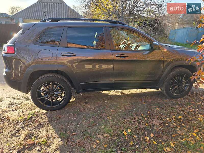 Внедорожник / Кроссовер Jeep Cherokee 2022 в Запорожье