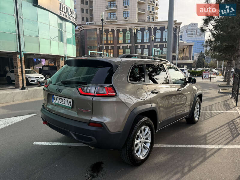 Внедорожник / Кроссовер Jeep Cherokee 2020 в Одессе