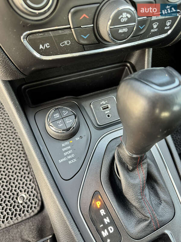 Внедорожник / Кроссовер Jeep Cherokee 2021 в Киеве фото 23 Внедорожник / Кроссовер Jeep Cherokee 2021 в Киеве