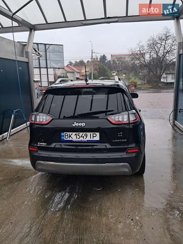 Позашляховик / Кросовер Jeep Cherokee 2019 в Рівному