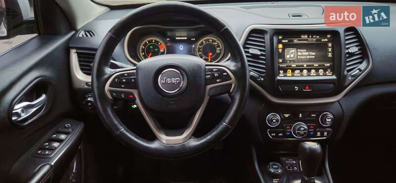 Внедорожник / Кроссовер Jeep Cherokee 2015 в Харькове