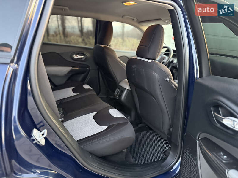Внедорожник / Кроссовер Jeep Cherokee 2014 в Хмельницком фото 34 Внедорожник / Кроссовер Jeep Cherokee 2014 в Хмельницком