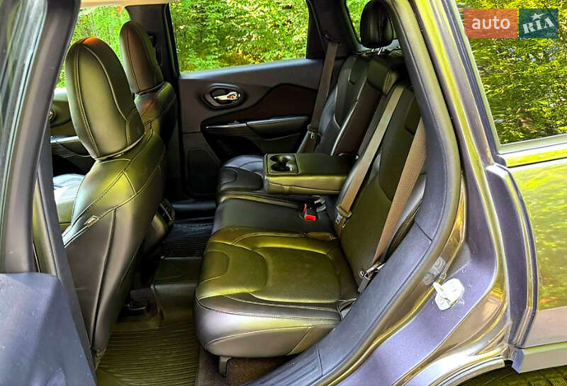 Внедорожник / Кроссовер Jeep Cherokee 2017 в Киеве фото 10 Внедорожник / Кроссовер Jeep Cherokee 2017 в Киеве