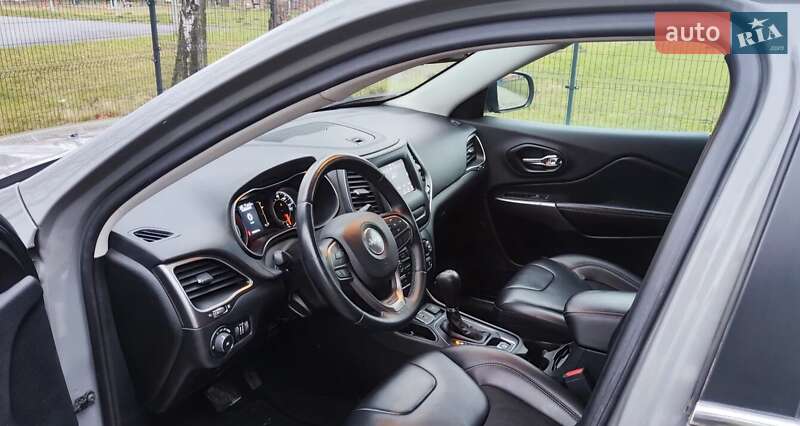 Внедорожник / Кроссовер Jeep Cherokee 2019 в Дублянах