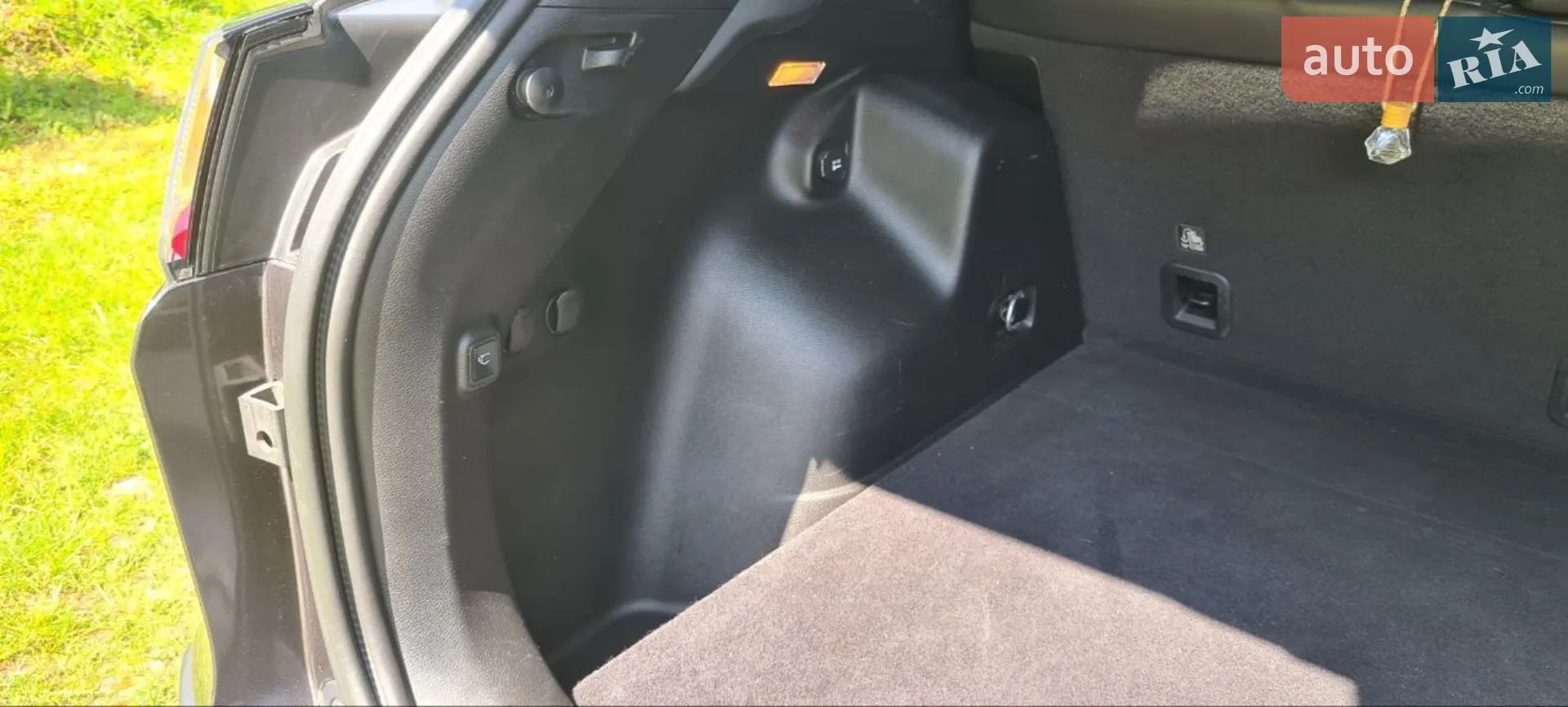 2019 Jeep Cherokee - мініатюра 17