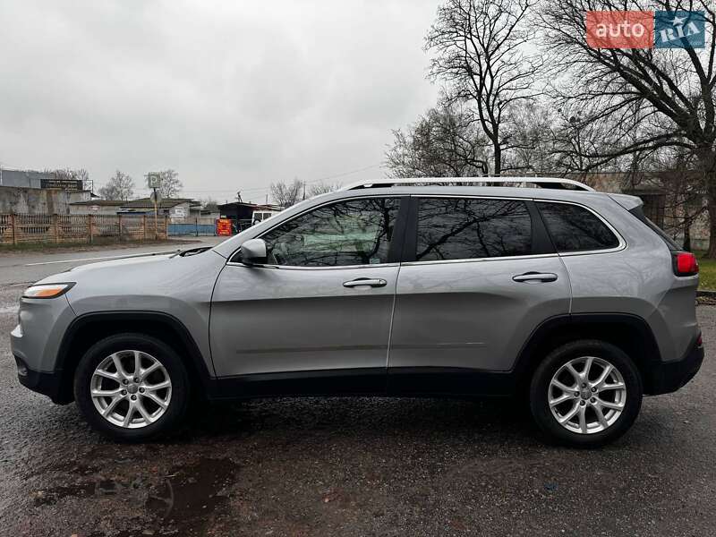 Позашляховик / Кросовер Jeep Cherokee 2015 в Охтирці