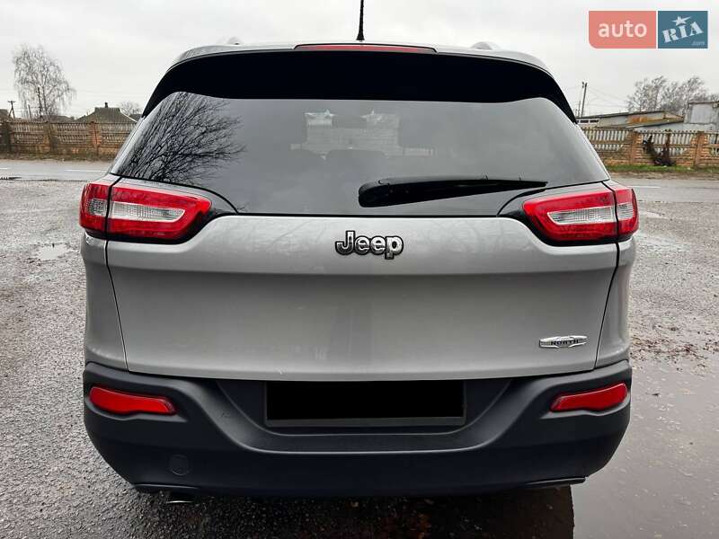 Позашляховик / Кросовер Jeep Cherokee 2015 в Охтирці