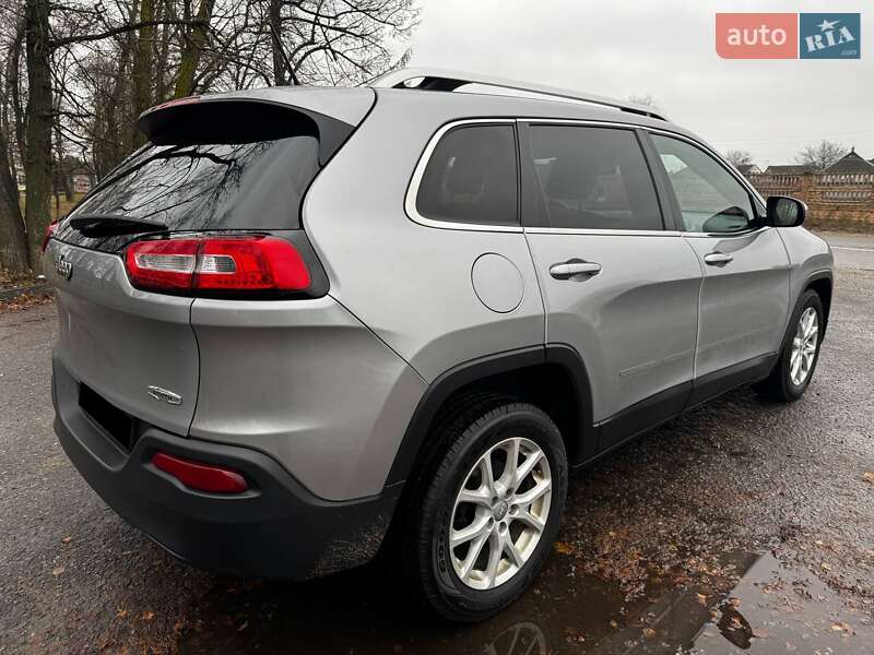 Позашляховик / Кросовер Jeep Cherokee 2015 в Охтирці