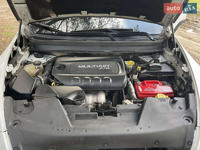 Внедорожник / Кроссовер Jeep Cherokee 2015 в Харькове