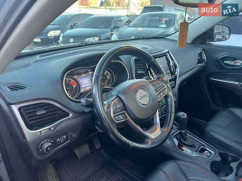 Внедорожник / Кроссовер Jeep Cherokee 2020 в Полтаве