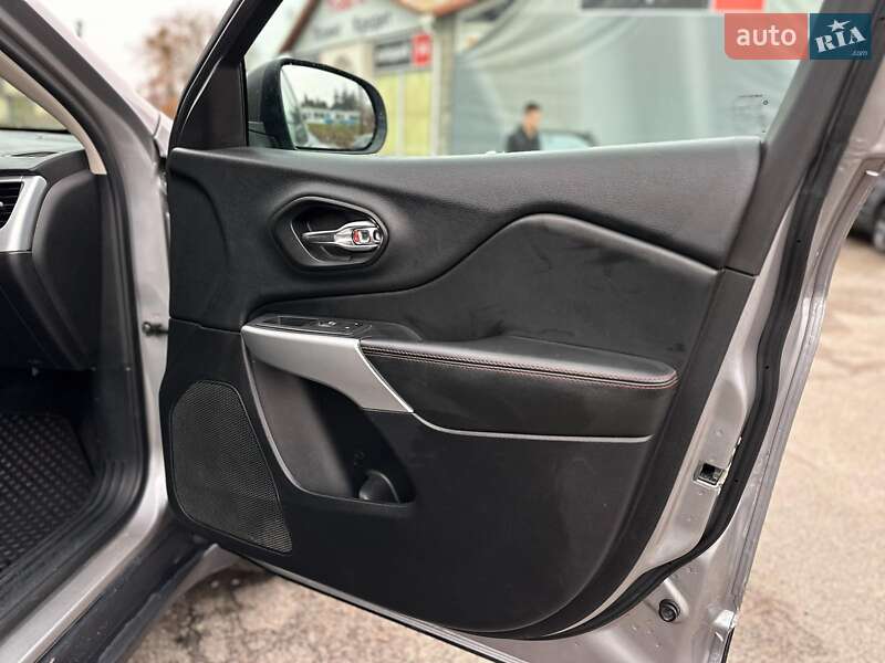 Внедорожник / Кроссовер Jeep Cherokee 2018 в Виннице фото 22 Внедорожник / Кроссовер Jeep Cherokee 2018 в Виннице