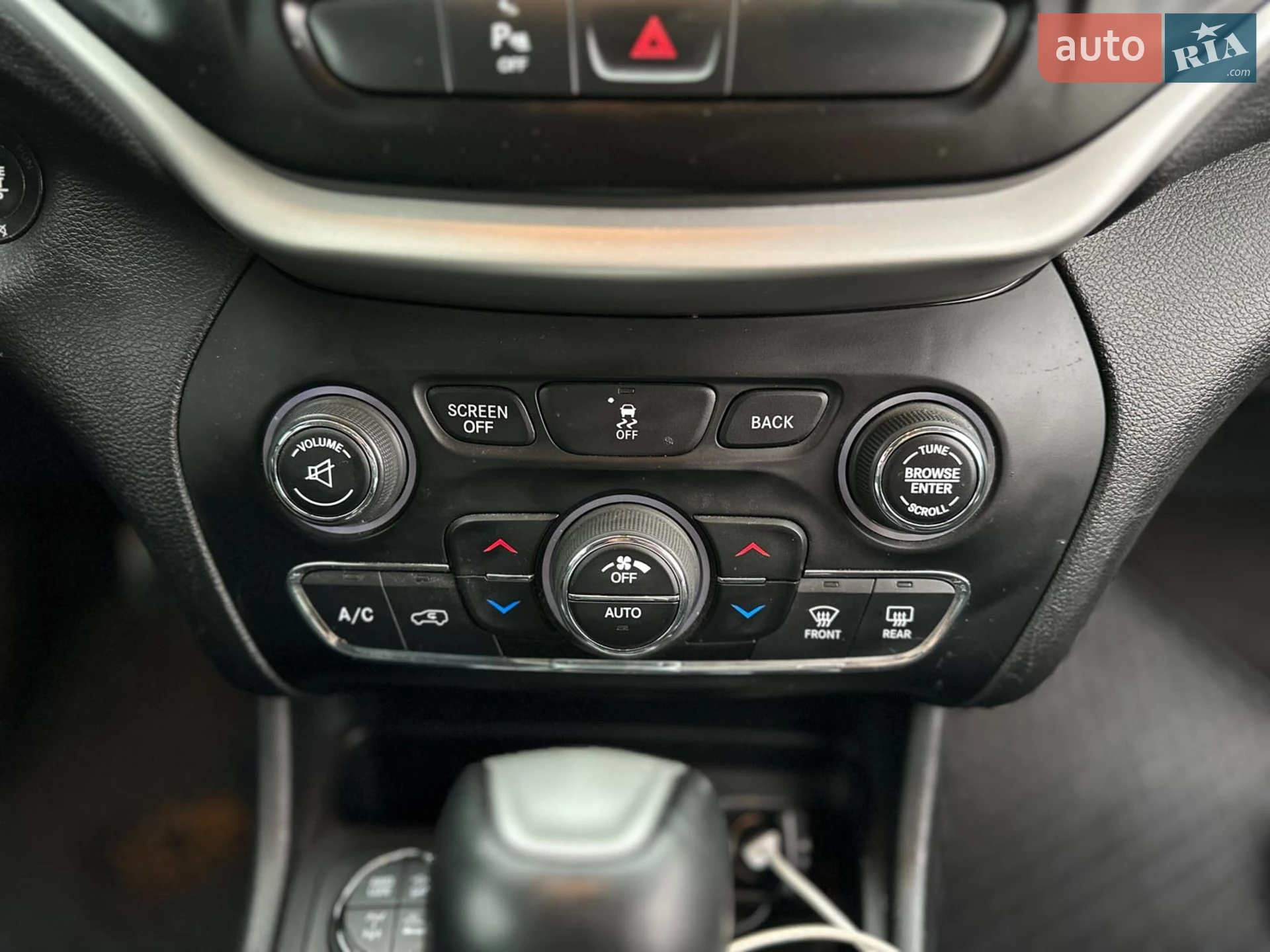 2018 Jeep Cherokee - мініатюра 27
