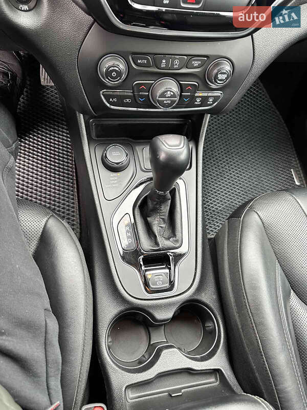 Позашляховик / Кросовер Jeep Cherokee 2018 в Івано-Франківську