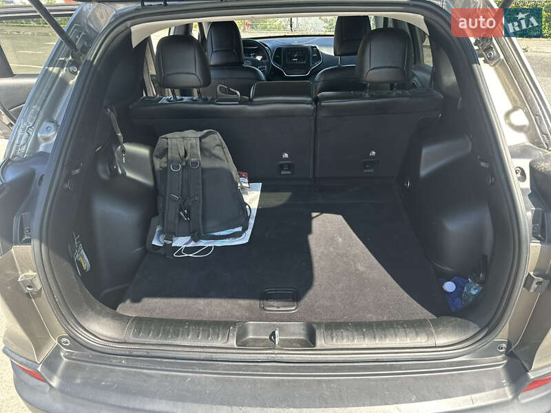 Внедорожник / Кроссовер Jeep Cherokee 2018 в Ивано-Франковске