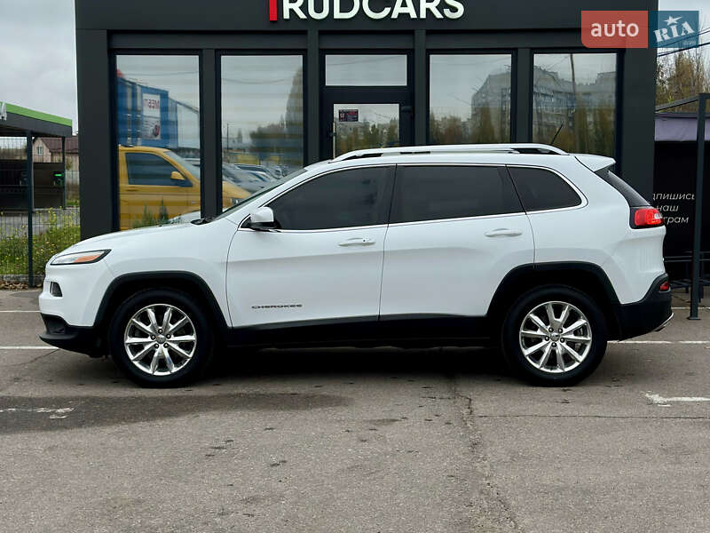 Внедорожник / Кроссовер Jeep Cherokee 2015 в Кременчуге