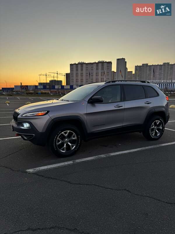 Внедорожник / Кроссовер Jeep Cherokee 2016 в Киеве фото 2 Внедорожник / Кроссовер Jeep Cherokee 2016 в Киеве