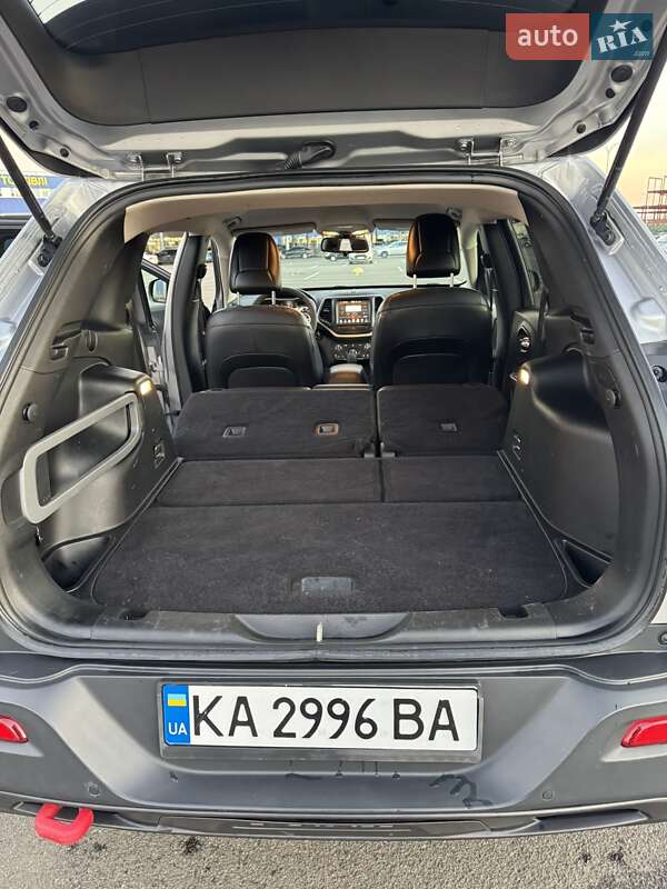 Внедорожник / Кроссовер Jeep Cherokee 2016 в Киеве фото 22 Внедорожник / Кроссовер Jeep Cherokee 2016 в Киеве