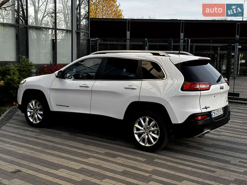 Внедорожник / Кроссовер Jeep Cherokee 2016 в Киеве