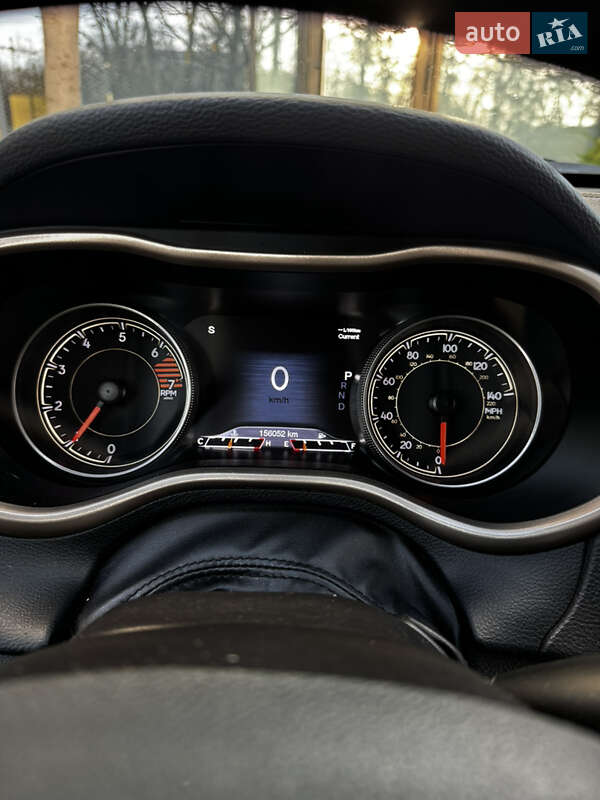 Внедорожник / Кроссовер Jeep Cherokee 2016 в Киеве