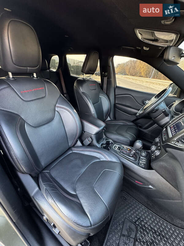 Внедорожник / Кроссовер Jeep Cherokee 2018 в Днепре